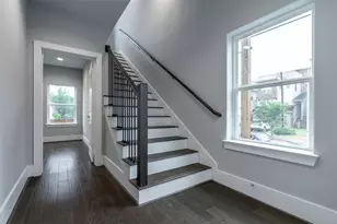 1541 W 22nd St, Houston, TX 77008 - Photo 3