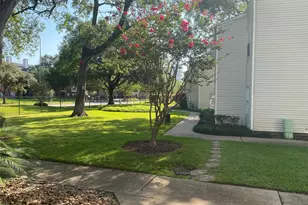 9809 Richmond Ave, Houston, TX 77042 - Photo 11