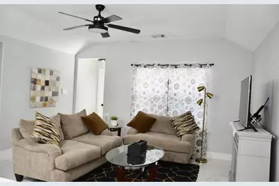 15 Thicket Grove Place, Conroe, TX 77385 - Photo 5