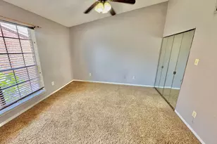 8055 Cambridge St, Houston, TX 77054 - Photo 9
