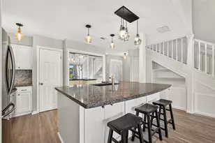 7 April Point Dr S, Conroe, TX 77356 - Photo 9