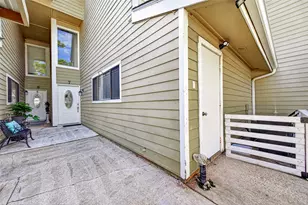 7 April Point Dr S, Conroe, TX 77356 - Photo 29