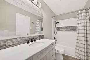 7 April Point Dr S, Conroe, TX 77356 - Photo 11