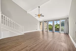 7 April Point Dr S, Conroe, TX 77356 - Photo 3