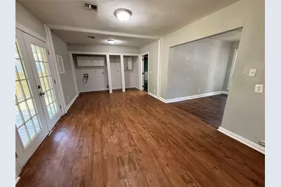 1211 17th Avenue N, Texas City, TX 77590 - Photo 9