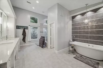 2835 W Wildwind Circle, The Woodlands, TX 77380 - Photo 9