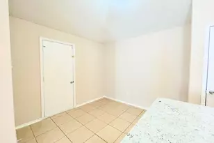 5619 Gineridge Dr, Houston, TX 77053 - Photo 13