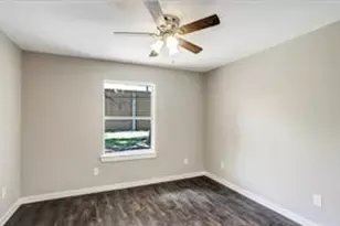 9214 Mahoning Dr, Houston, TX 77074 - Photo 9