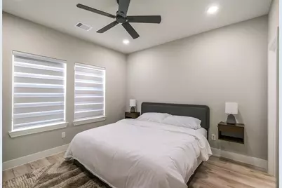 8328 Mariah Street #B, Houston, TX 77051 - Photo 7