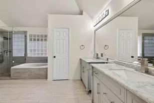 5902 Capella Park Dr, Spring, TX 77379 - Photo 11