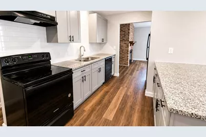 9 Carol Court #B, Brookshire, TX 77423 - Photo 5