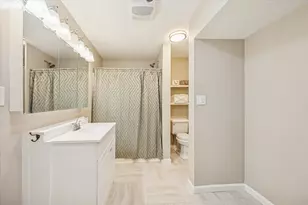 241 S Masonic St, Bellville, TX 77418 - Photo 17