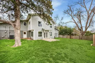 241 S Masonic St, Bellville, TX 77418 - Photo 23