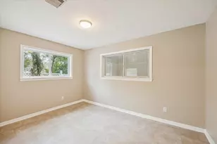 241 S Masonic St, Bellville, TX 77418 - Photo 9