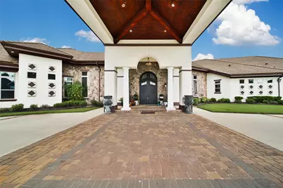 418 Lakeview Boulevard, Dickinson, TX 77539 - Photo 3