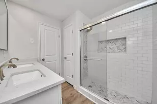 302 County Park Dr, League City, TX 77573 - Photo 15