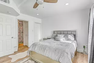 4009 Ave N 1/2, Galveston, TX 77550 - Photo 25