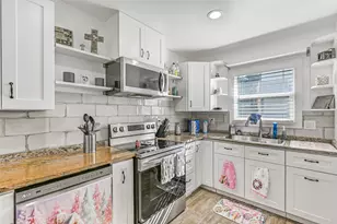 4009 Ave N 1/2, Galveston, TX 77550 - Photo 13