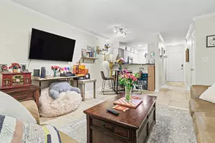 501 W 26th St, Austin, TX 78705 - Photo 5