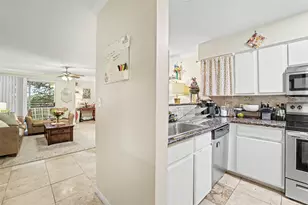 501 W 26th St, Austin, TX 78705 - Photo 17