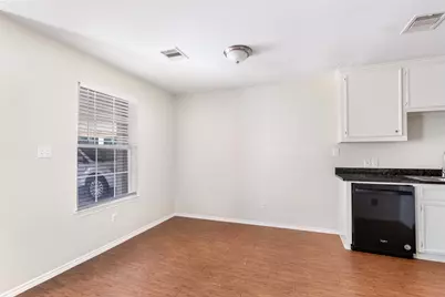 1018 Glendale Street #1018, Dayton, TX 77535 - Photo 9