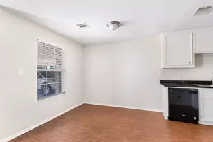 1018 Glendale St, Dayton, TX 77535 - Photo 9