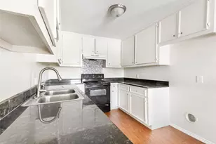 1018 Glendale St, Dayton, TX 77535 - Photo 11