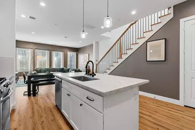 2708 Noble Street, Houston, TX 77026 - Photo 9