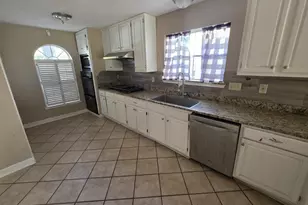 2611 Potomac Dr, League City, TX 77573 - Photo 3