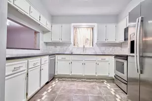 1520 Crestmont St, Wharton, TX 77488 - Photo 11