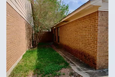 1520 Crestmont Street, Wharton, TX 77488 - Photo 37