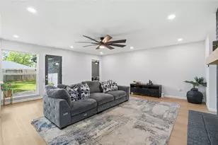 15614 Rill Ln, Houston, TX 77062 - Photo 17