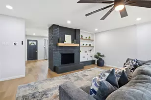 15614 Rill Ln, Houston, TX 77062 - Photo 13