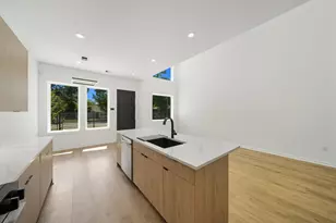 5029 Van Fleet St, Houston, TX 77033 - Photo 15