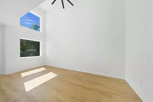 5029 Van Fleet St, Houston, TX 77033 - Photo 23