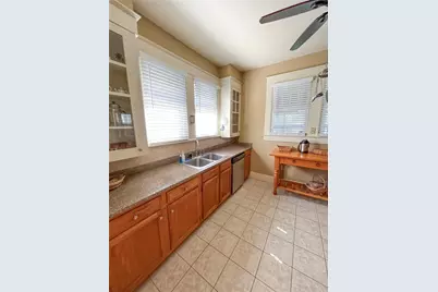 1005 Postoffice St, Galveston, TX 77550 - Photo 7