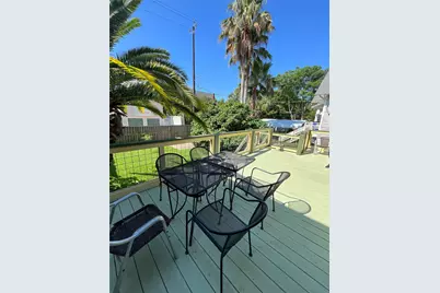 1005 Postoffice St, Galveston, TX 77550 - Photo 15