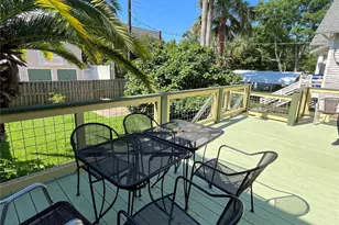 1005 Postoffice St, Galveston, TX 77550 - Photo 15