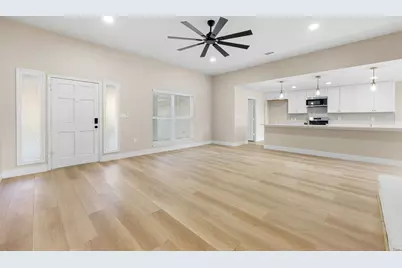 1328 Green Briar Drive, Huntsville, TX 77340 - Photo 7