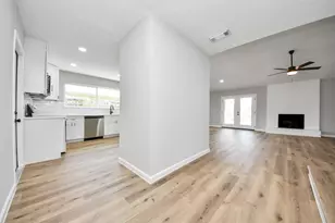 7718 Woodnettle Ln, Houston, TX 77086 - Photo 15
