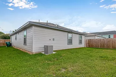 9722 Cargill Street, Houston, TX 77029 - Photo 17