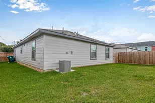 9722 Cargill St, Houston, TX 77029 - Photo 17