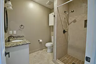 536 Columbia, Houston, TX 77007 - Photo 13