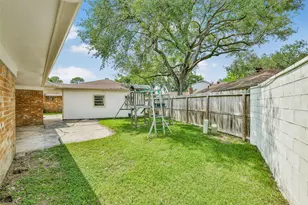 12011 Kirknoll Dr, Houston, TX 77089 - Photo 39