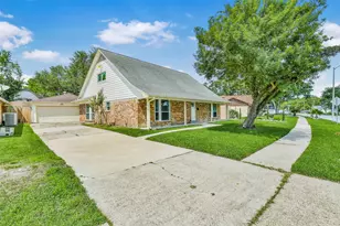 12011 Kirknoll Dr, Houston, TX 77089 - Photo 3