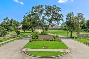 119 Water Grass Trl, Clute, TX 77531 - Photo 23