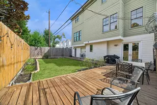 539 W 25th St, Houston, TX 77008 - Photo 5