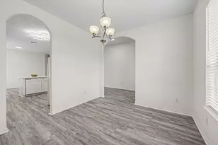 18314 Manorcliff Ln, Katy, TX 77449 - Photo 5