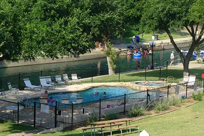 500 N Market Street #111, New Braunfels, TX 78130 - Photo 11