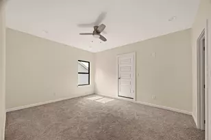 90 Burress St, Houston, TX 77022 - Photo 17